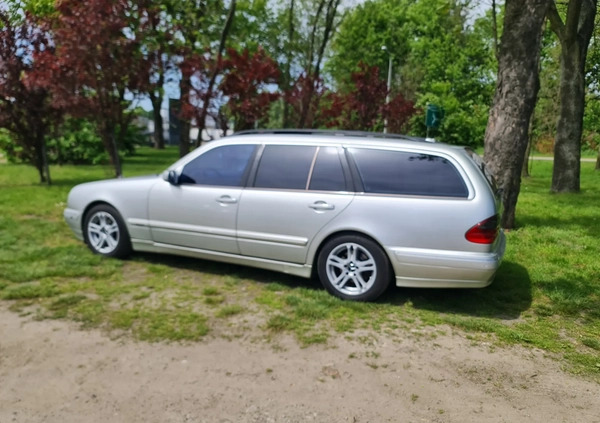 Mercedes-Benz Klasa E cena 12500 przebieg: 313000, rok produkcji 2001 z Chorzów małe 92